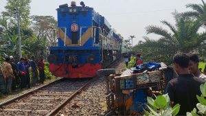 Jhenaidah Kaligonj train accident Photo 01