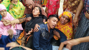 দু'গ্রুপে সংঘর্ষে নিহত ১