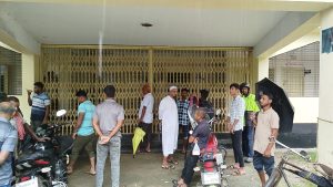 ইউনিয়ন পরিষদে তালা
