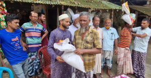 খাদ্য ও নগদ অর্থ বিতরণ